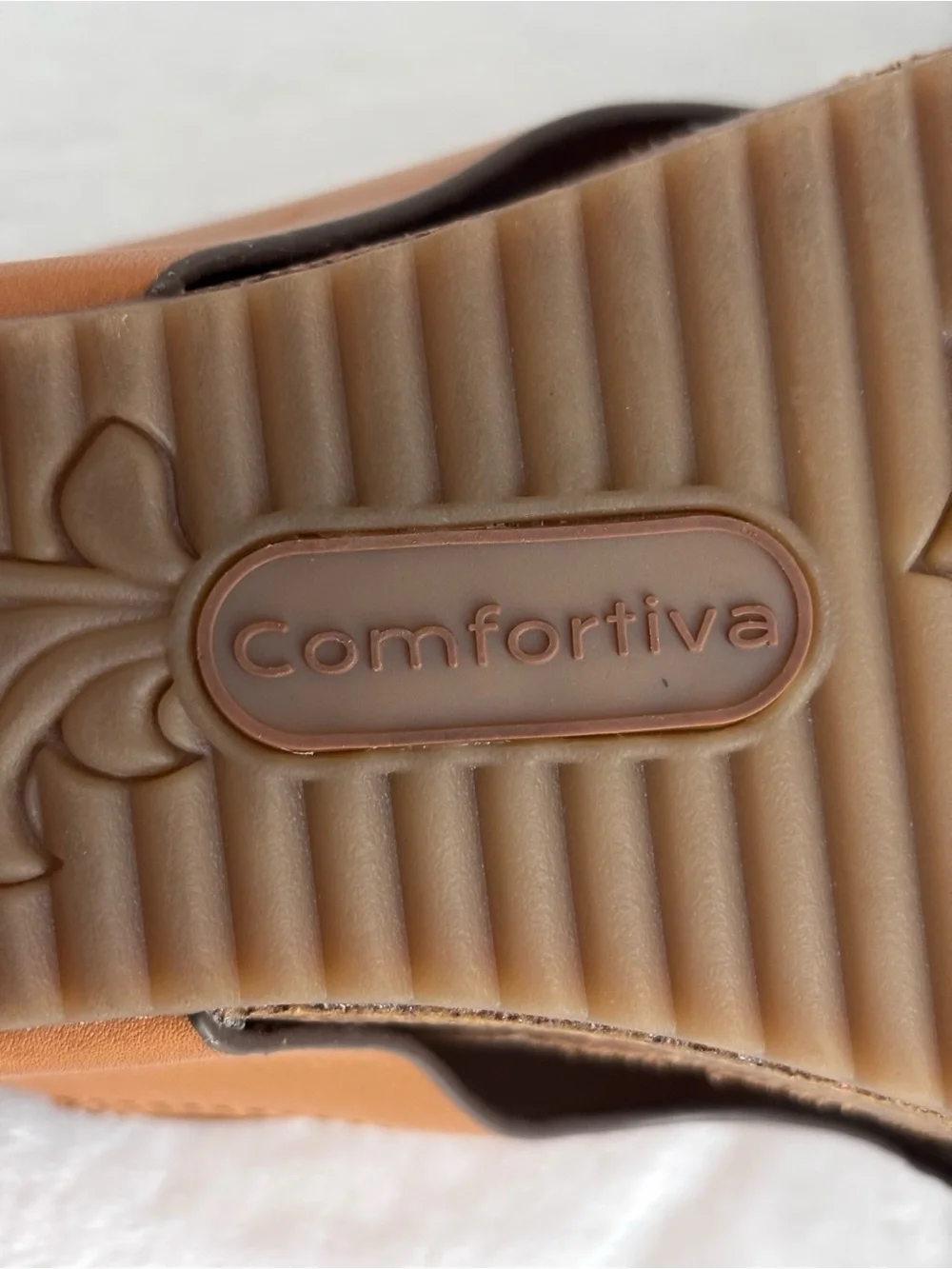 COMFORTIVA Emah Tan Leather Slide-On Wedge--EUC--9